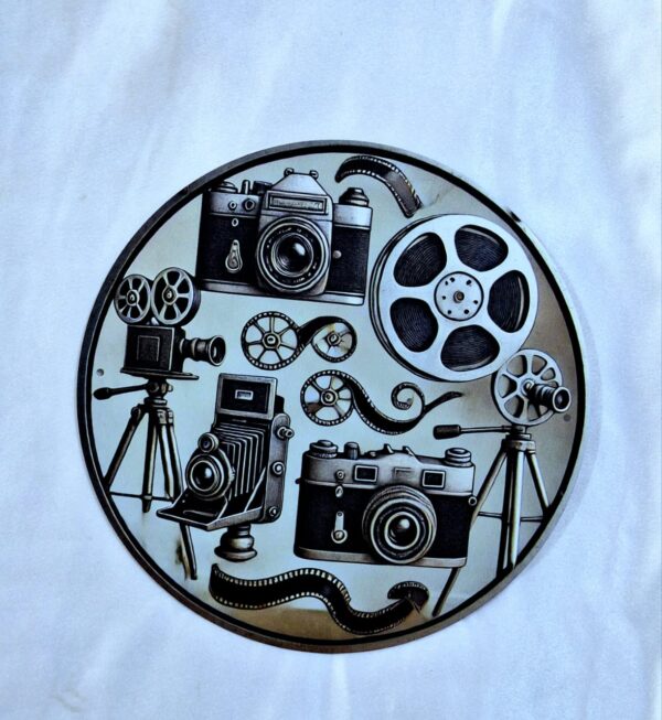 Media Metallic Wall Decor